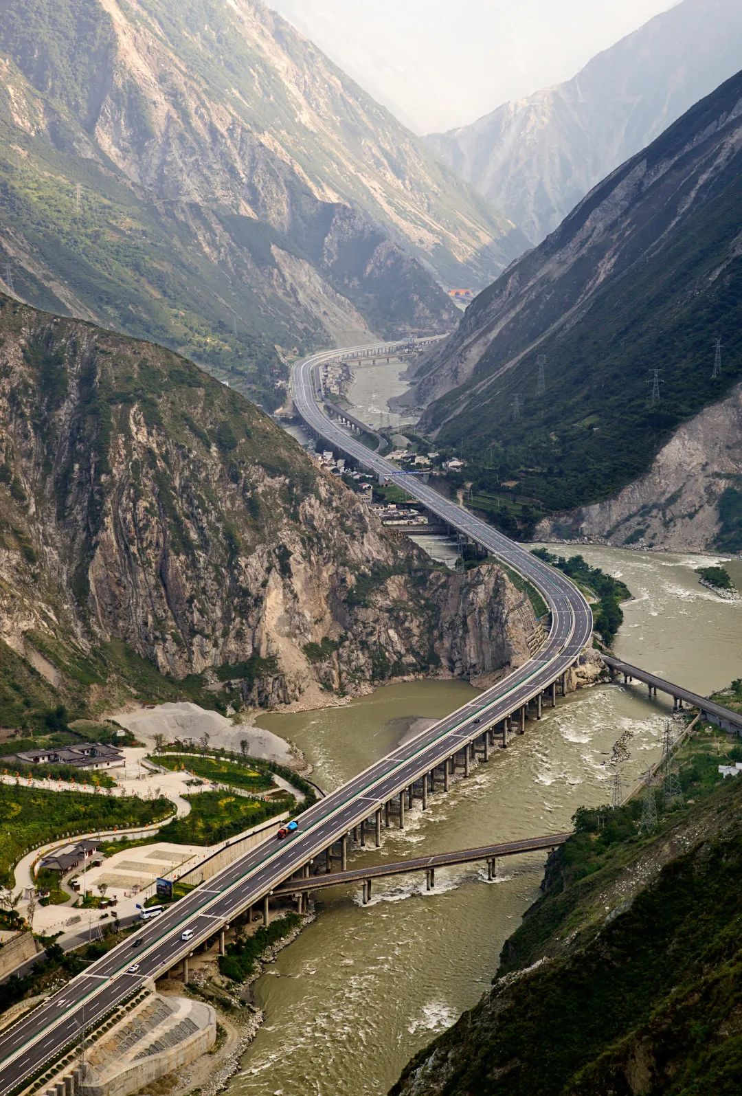 1684122188623061093.jpg 13.jpg