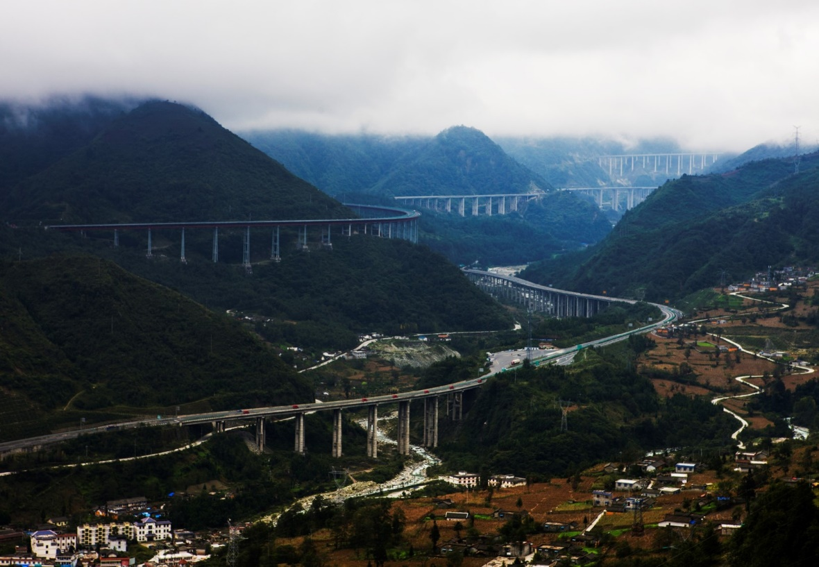 1703842229781056498.png 雅西高速.png