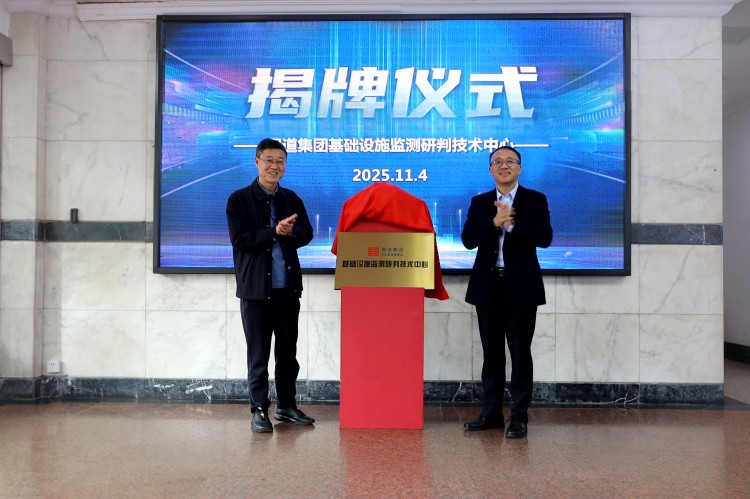 1762391618719015261.jpg ggg.jpg